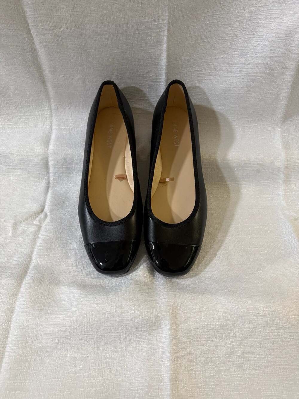 Classic Black Women's Round-Toe Ballet Flats
